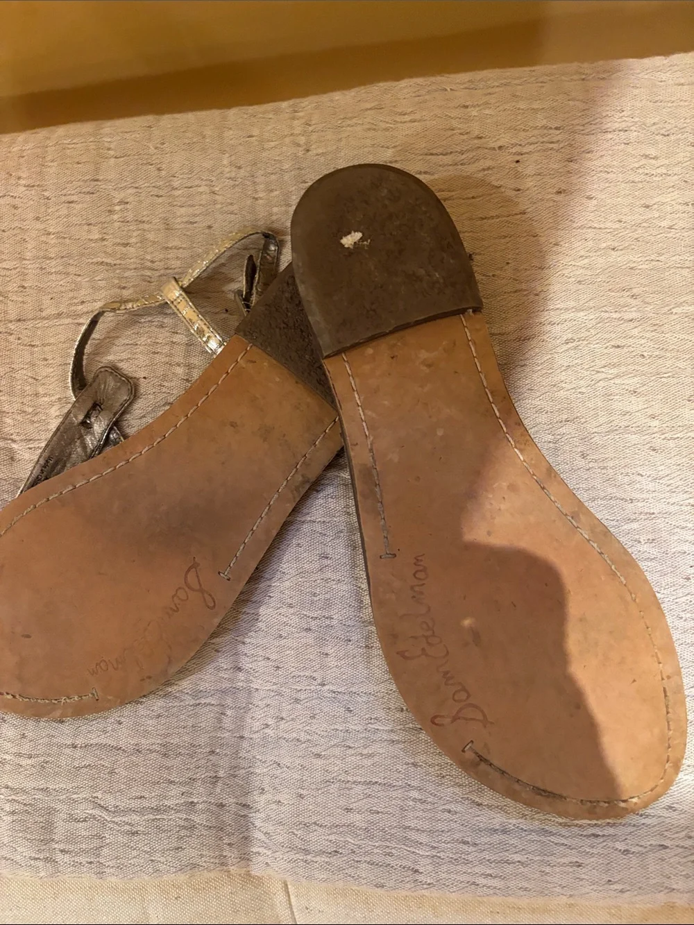 Sam Edelman Metallic Silver Croc-Embossed Thong Sandals